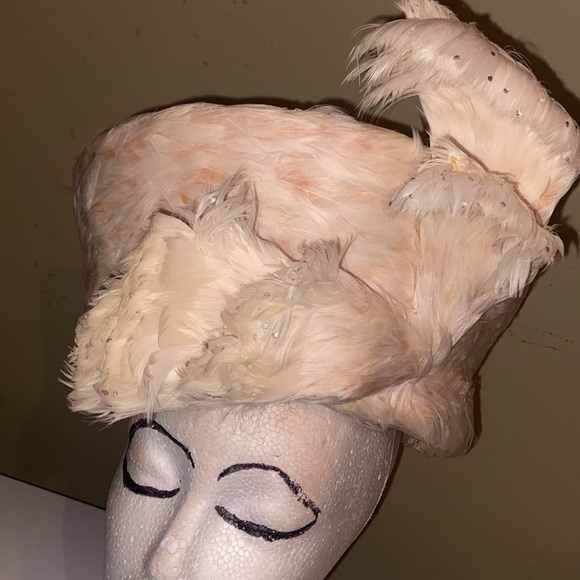 Totally Feathered Jack McConnell Dress Church Hat - Picture 2 of 16